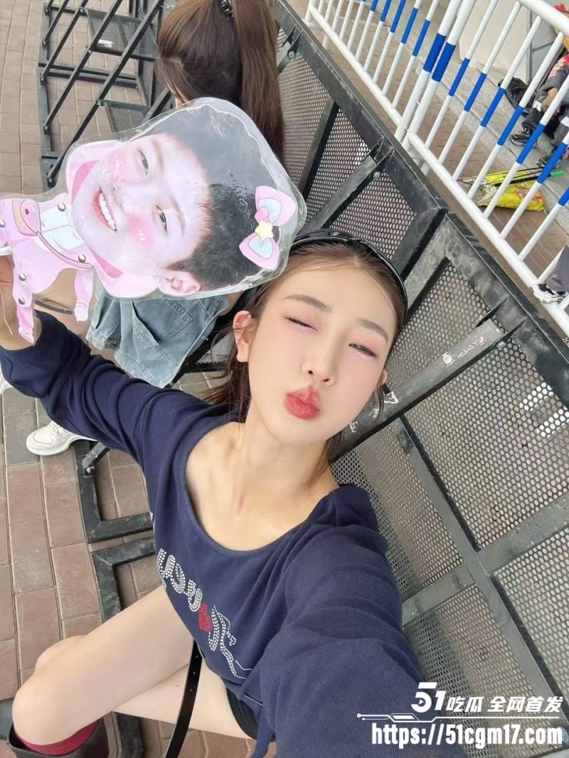 上海艺术学院校花 顾若兰 和学长性爱自拍 1