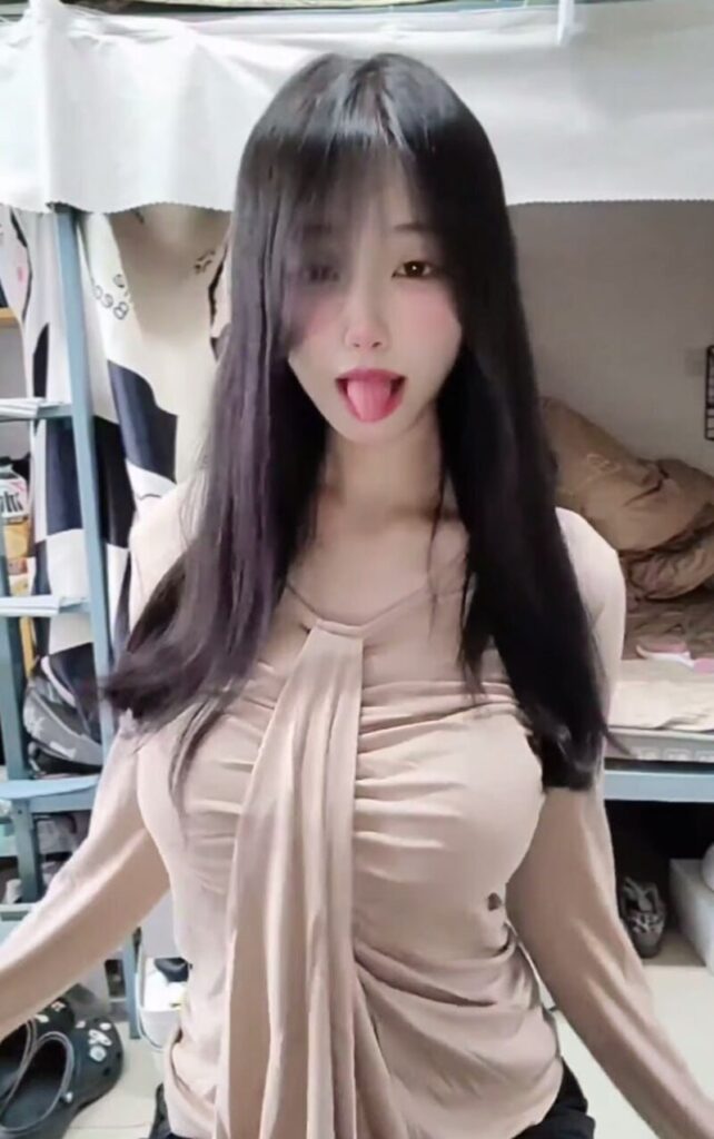 7万粉丝抖音网红小宅源顶级女大下海18禁视频曝光