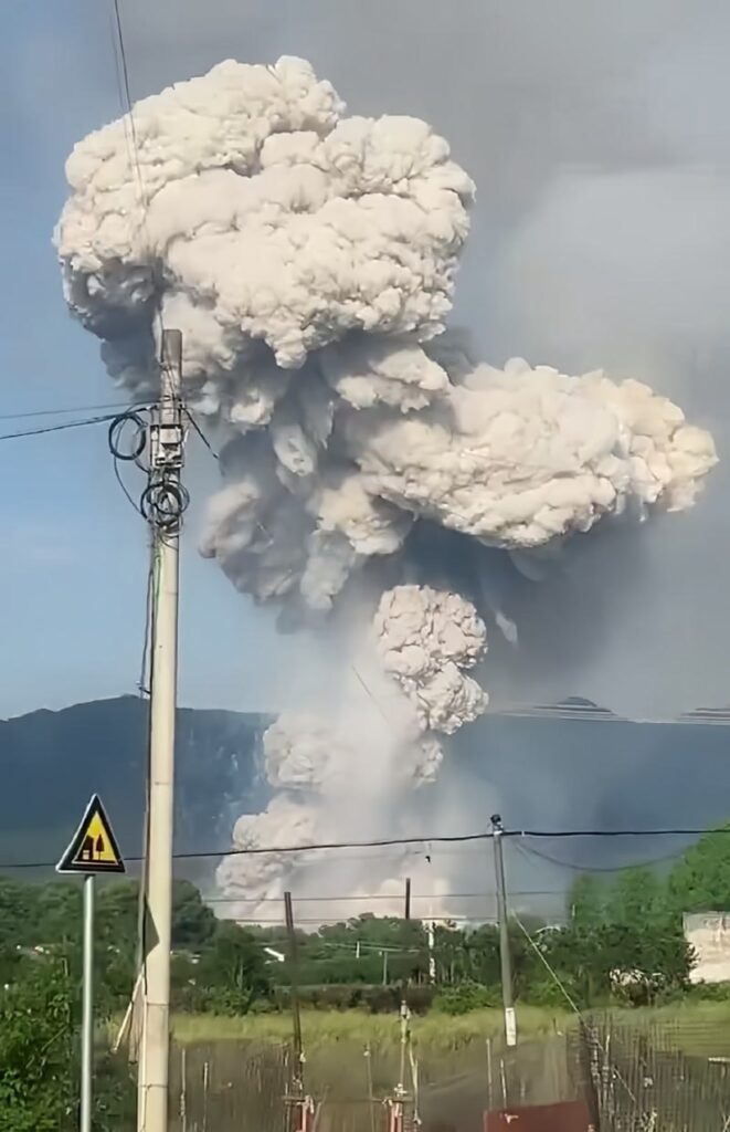 湖南浏阳烟花厂突发严重爆炸事故现场视频流出