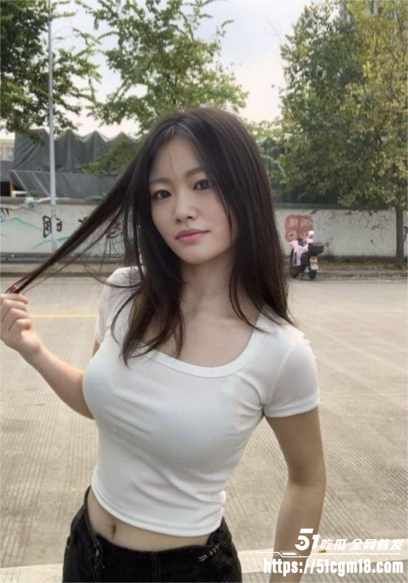 湖南顶级反差小妹 刘晴  裸贷视频泄露  1