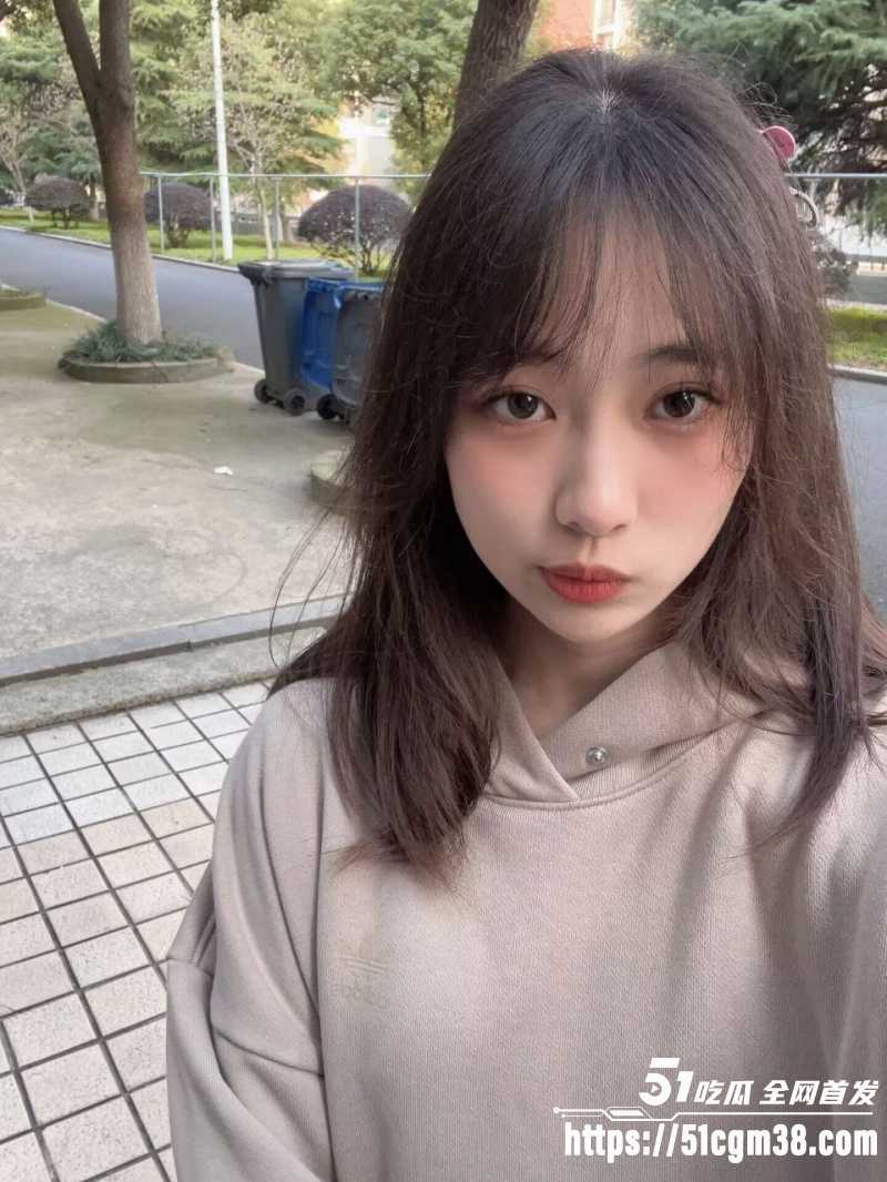 高颜值学妹做爱日常 高颜值学妹做爱日常