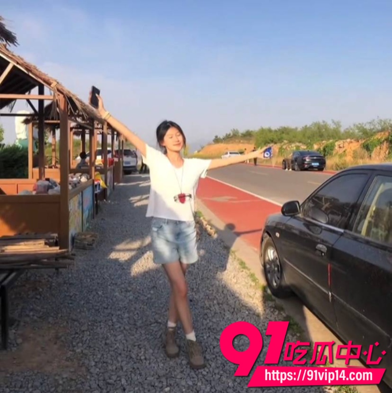 山西财经大学成年女大学生子茹大学异地后给男友带绿帽与本校同学约炮1 山西财经大学成年女大学生子茹大学异地后给男友带绿帽与本校同学约炮1