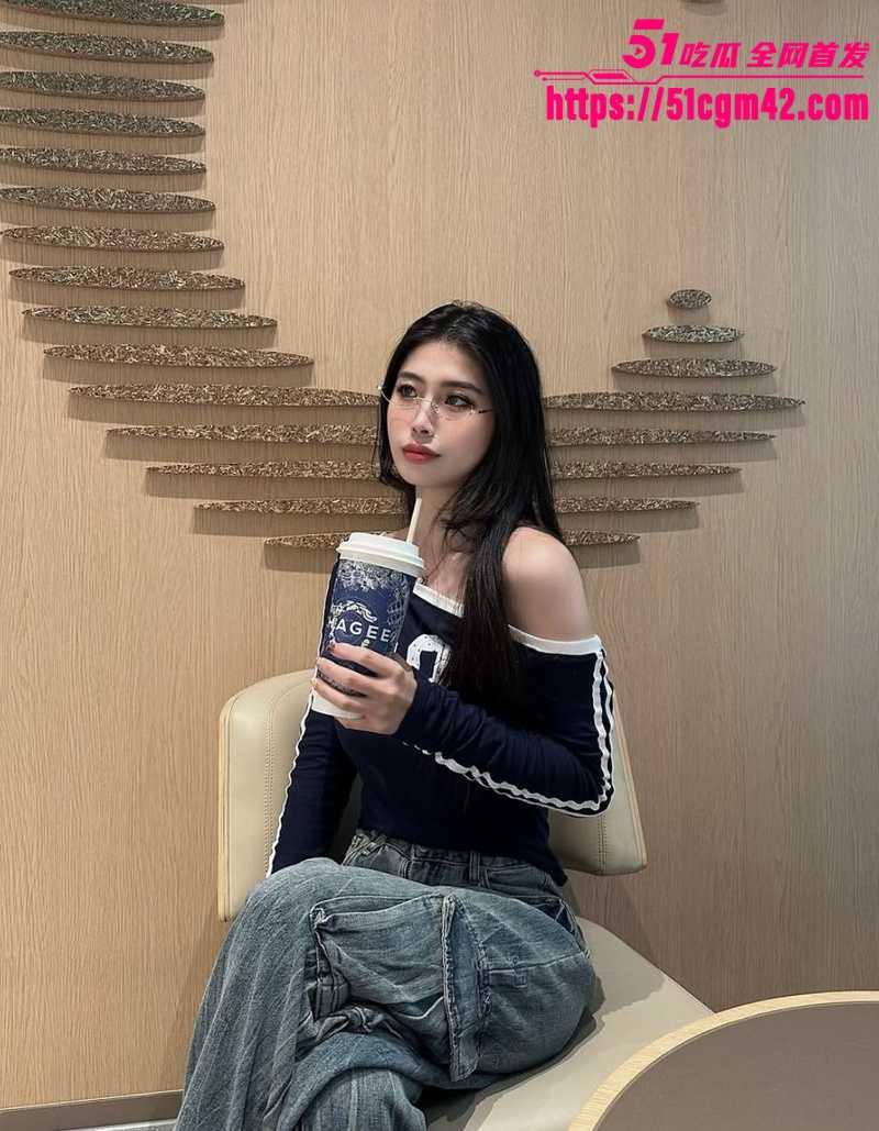 网红老板娘 玟霈 裸聊录屏 1 网红老板娘 玟霈 裸聊录屏 1