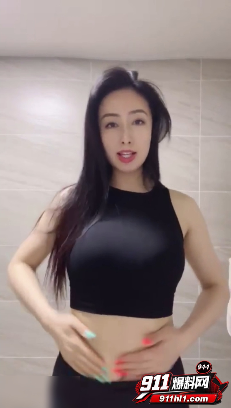 高颜值极品大奶少妇 14