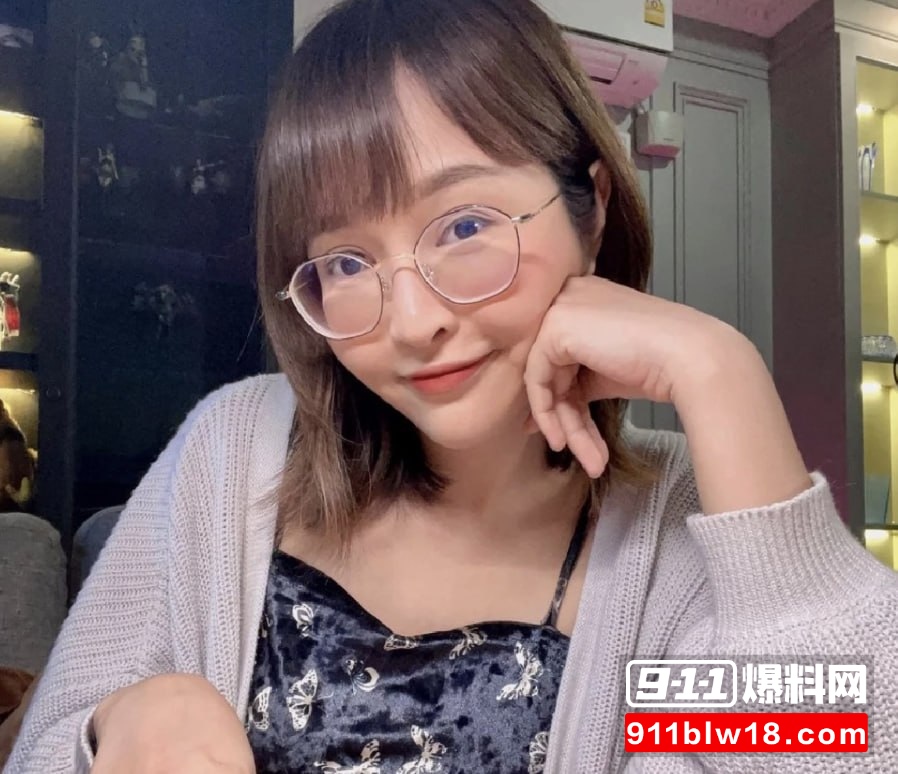 泰国人气网黄 Deerlong4