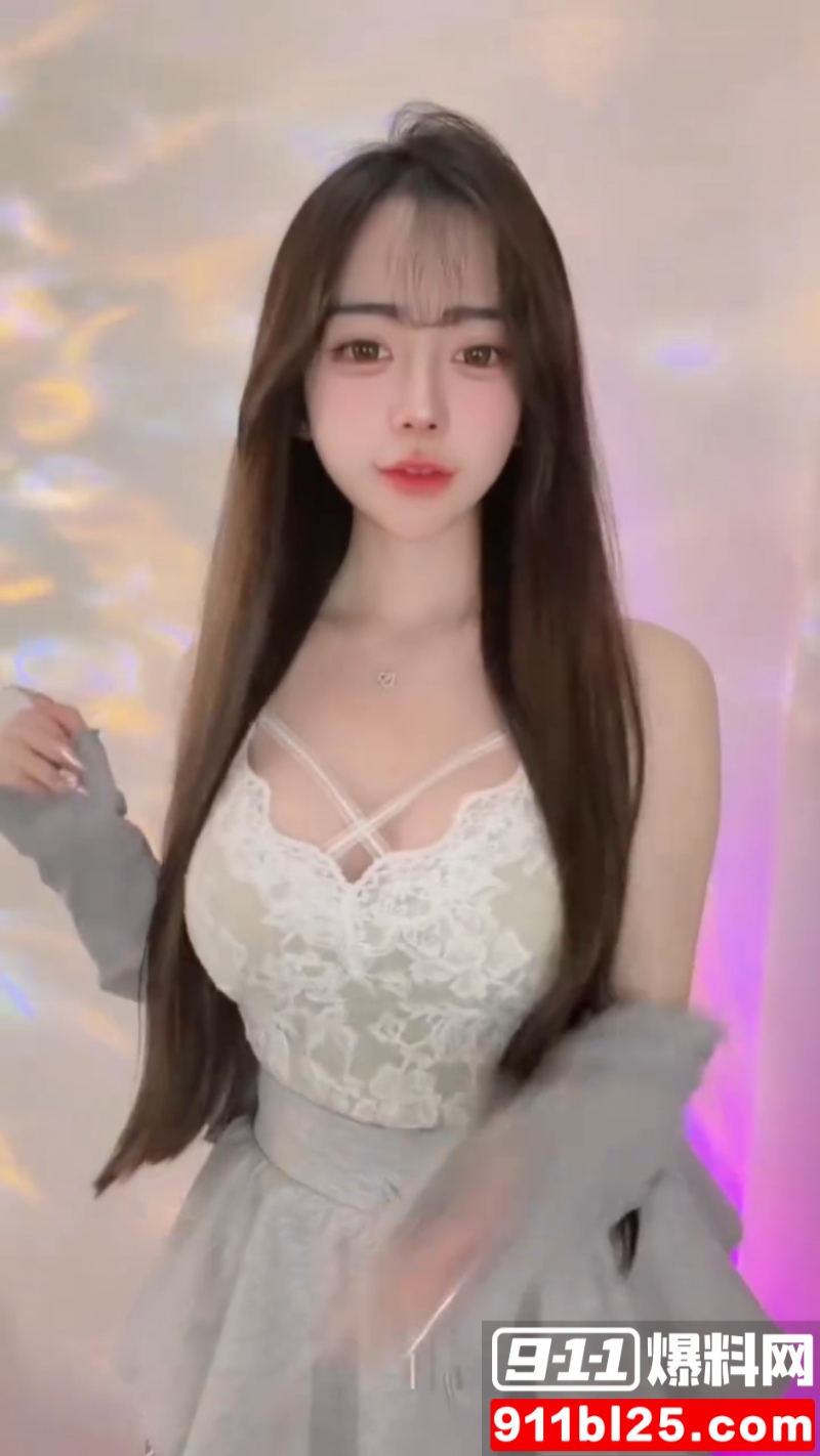 IG高颜巨乳嫩妹 jie.e2 2