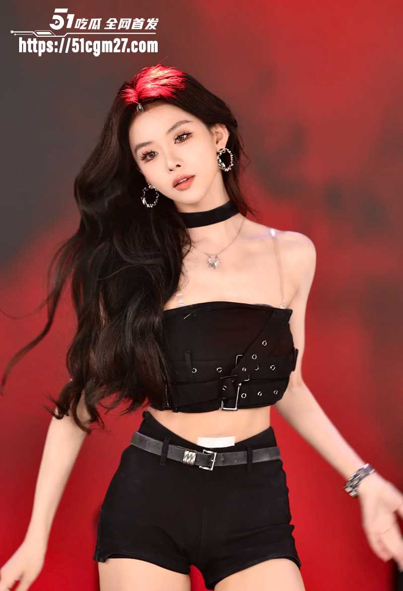 河南19岁出纳招财俊宝挪用公司1700万打赏11拷贝