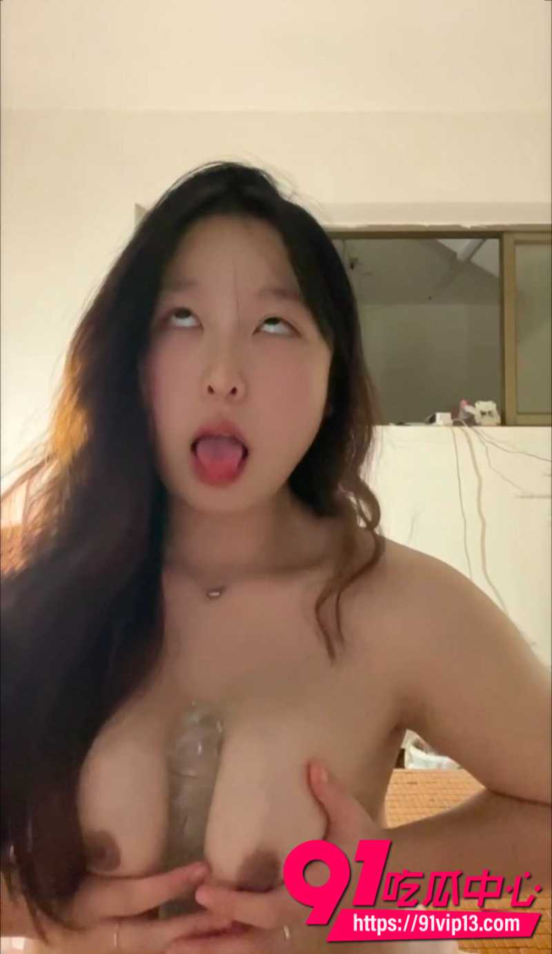 湖南株洲微胖母狗陈思莹为了完成主人的任务居家自慰4