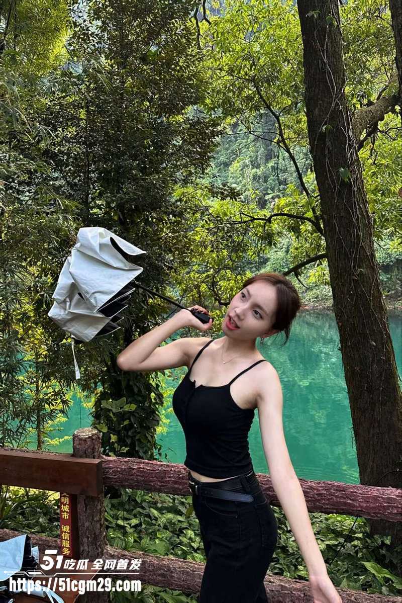 深圳反差婊李佳栩不雅自拍 1 深圳反差婊李佳栩不雅自拍 1