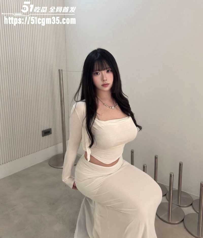 高颜值E奶网红ysmzuu被约出来爆操3 高颜值E奶网红ysmzuu被约出来爆操3