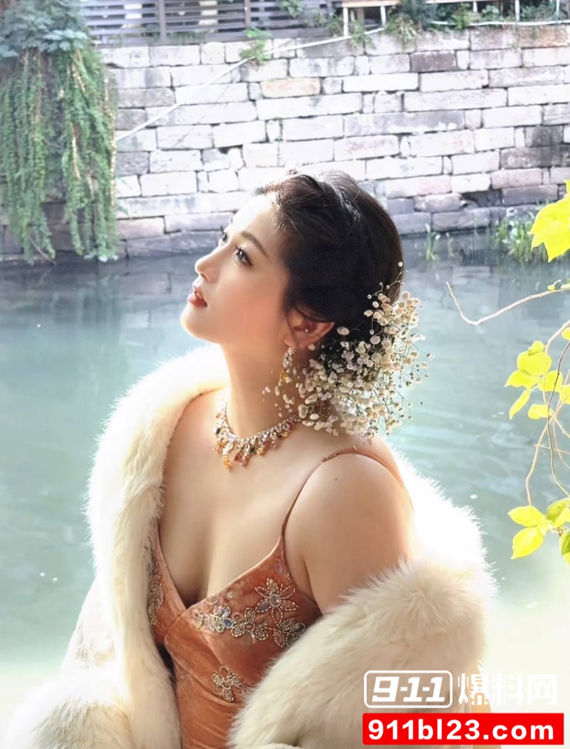 百万粉珠宝女博主控诉丈夫出轨女助理 52