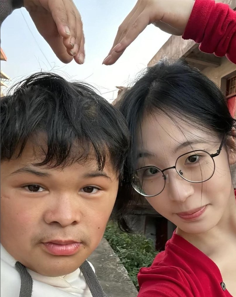 36万粉丝抖音网红小马云范小勤遛鸟事件54秒视频完整版