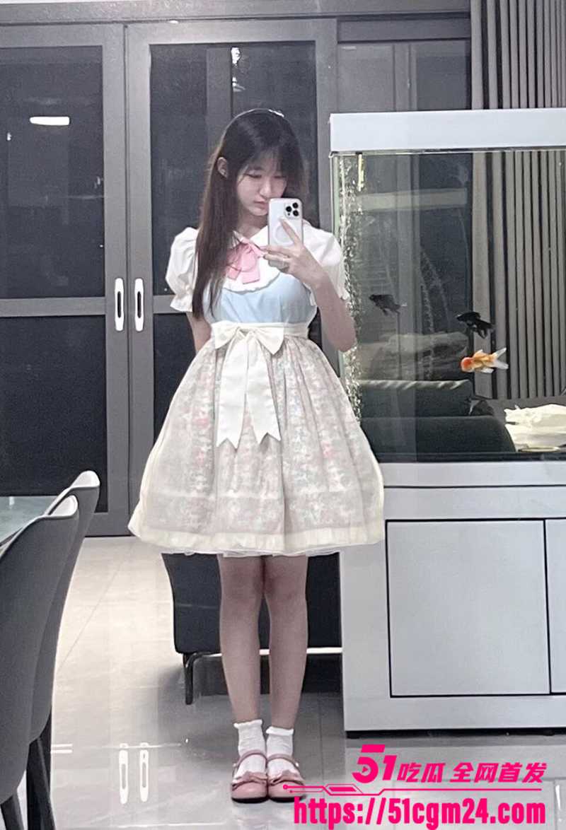 吉林大学南岭校区研究生刘志浩脚踏多条船被爆4拷贝