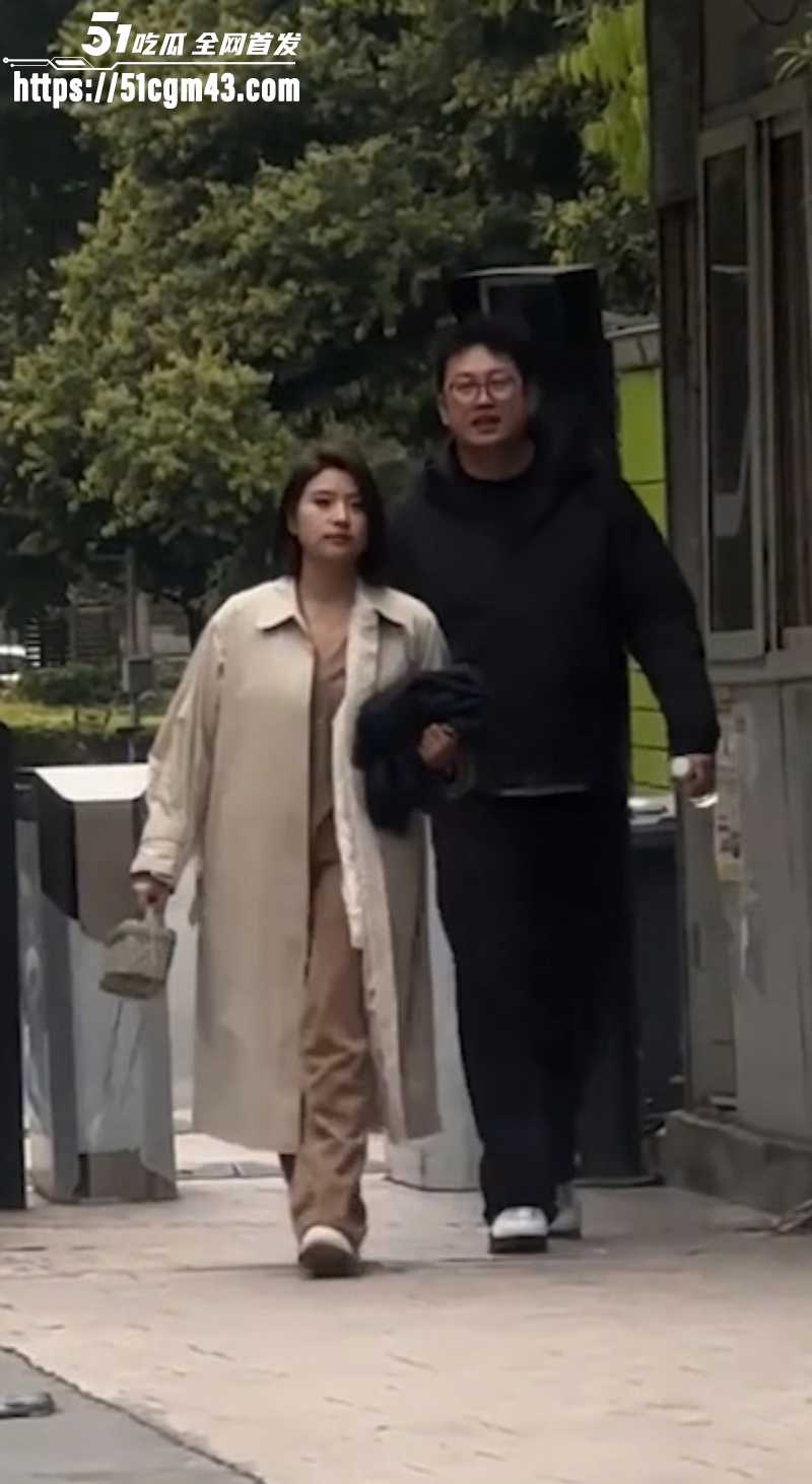 原配当场抓奸丈夫出轨 小三公开承认身份 2 原配当场抓奸丈夫出轨 小三公开承认身份 2