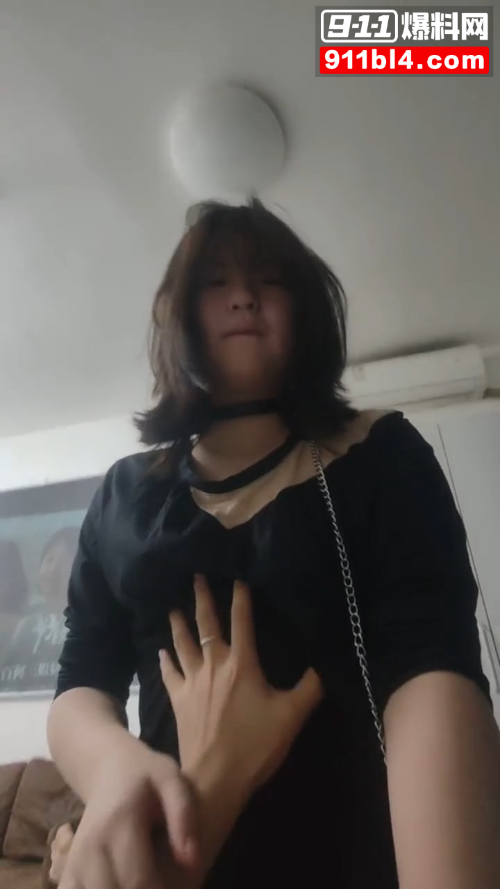 微胖小嫩妹惨遭渣男强势蹂躏泄露3