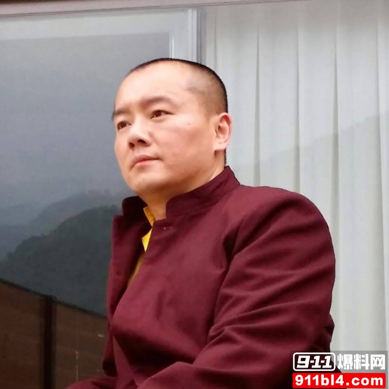 喇嘛主持多桀仁卿聊骚约炮 7