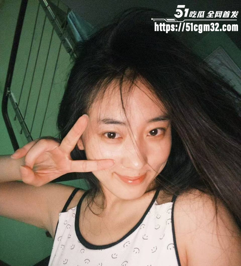 北京大望京中心 女前台 私密视频 2