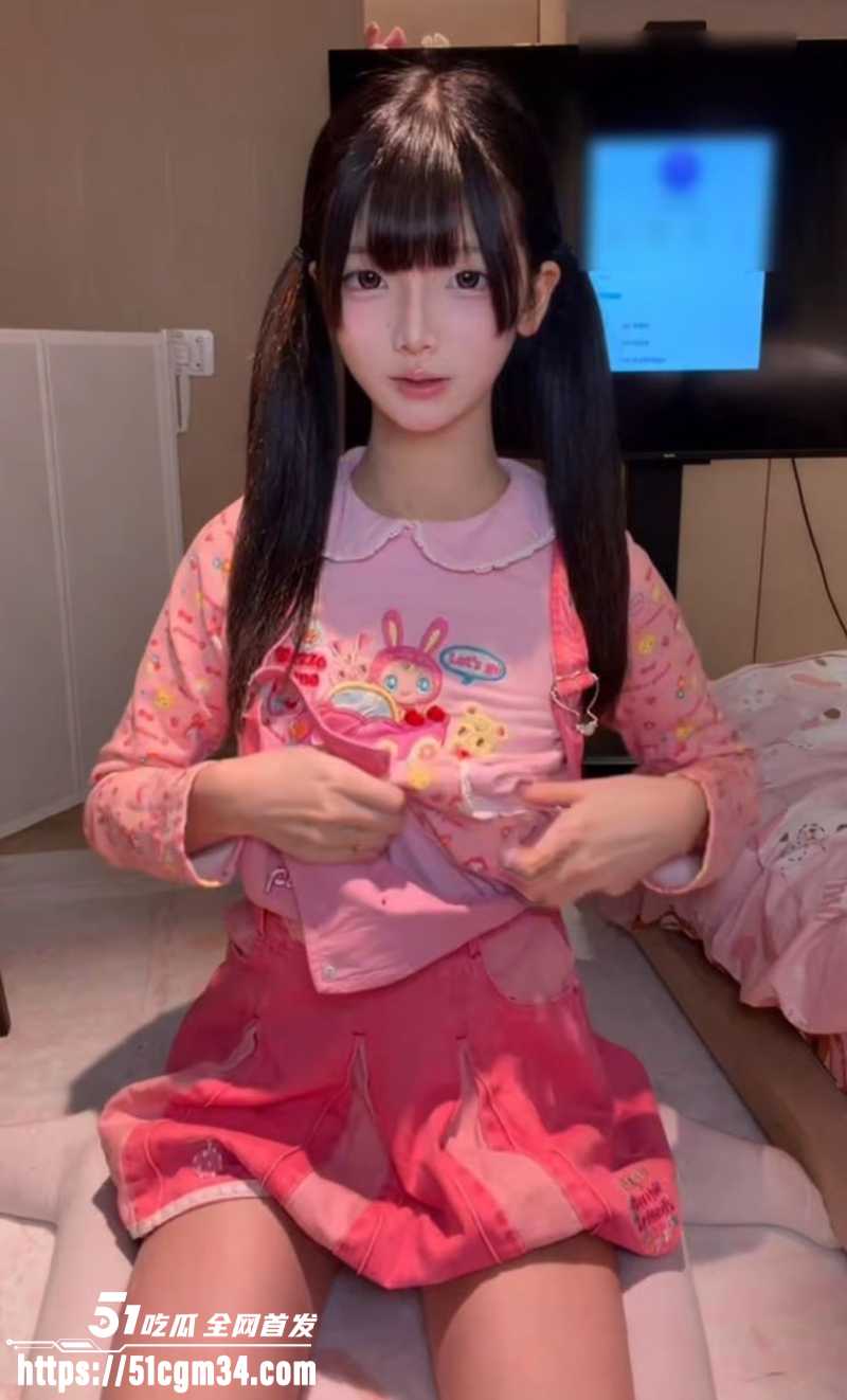 福利姬金币崽自慰定制 小骚货化身双马尾女儿1 福利姬金币崽自慰定制 小骚货化身双马尾女儿1