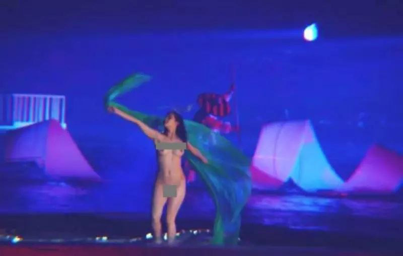 张艺谋舞台剧印象刘三姐旧事重提女主演全裸出镜