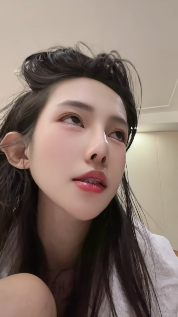 7万粉丝抖音擦边网红七七大魔王qqny私拍福利外流