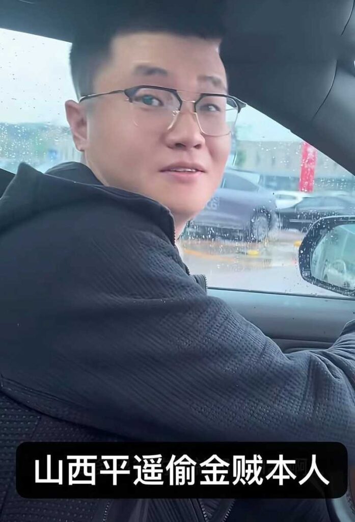 24万粉丝抖音网红漂亮蓉自曝被pua闺蜜男友联合背刺
