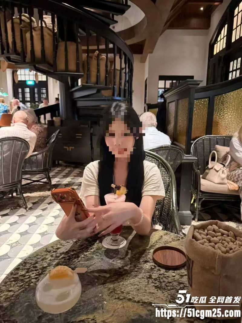 19岁广东妹 小阳 泼水节泰国游 被卖缅甸园区