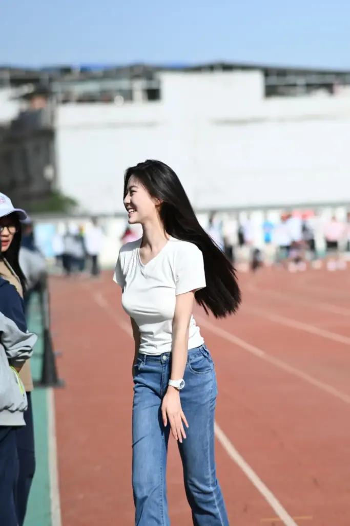 北服男模张祺扬花式自曝出轨女友抖音网红巴士烧饼实锤曝光