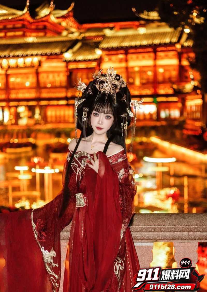 高颜巨乳睫毛美甲师喆玲 12