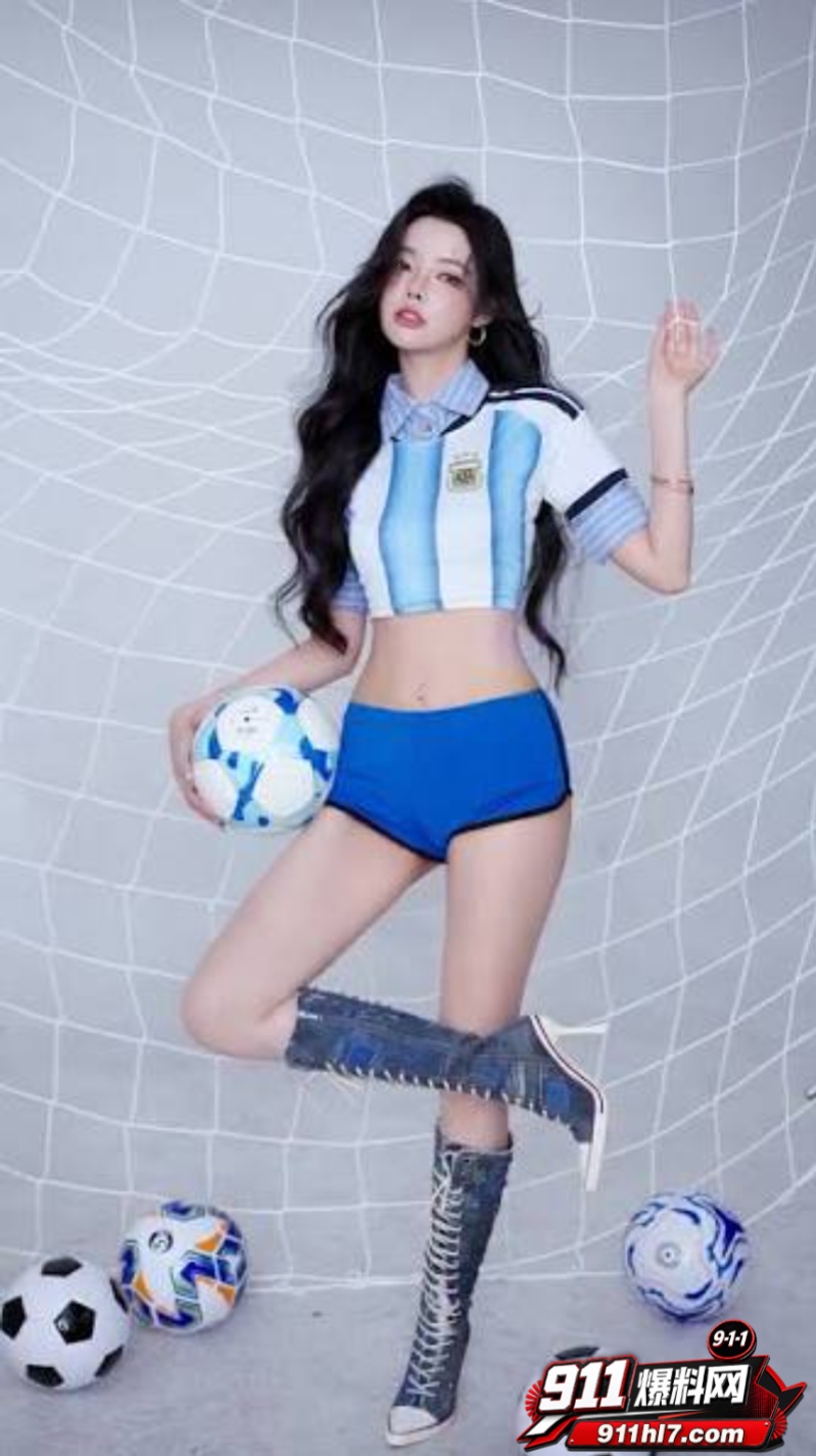 世界杯美女球迷整活现场6