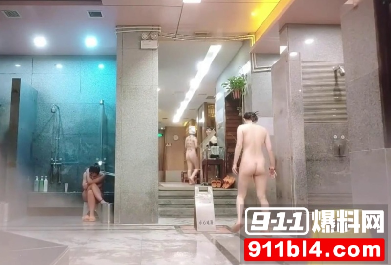 顶级反差女神 偷拍洗浴8 顶级反差女神 偷拍洗浴8