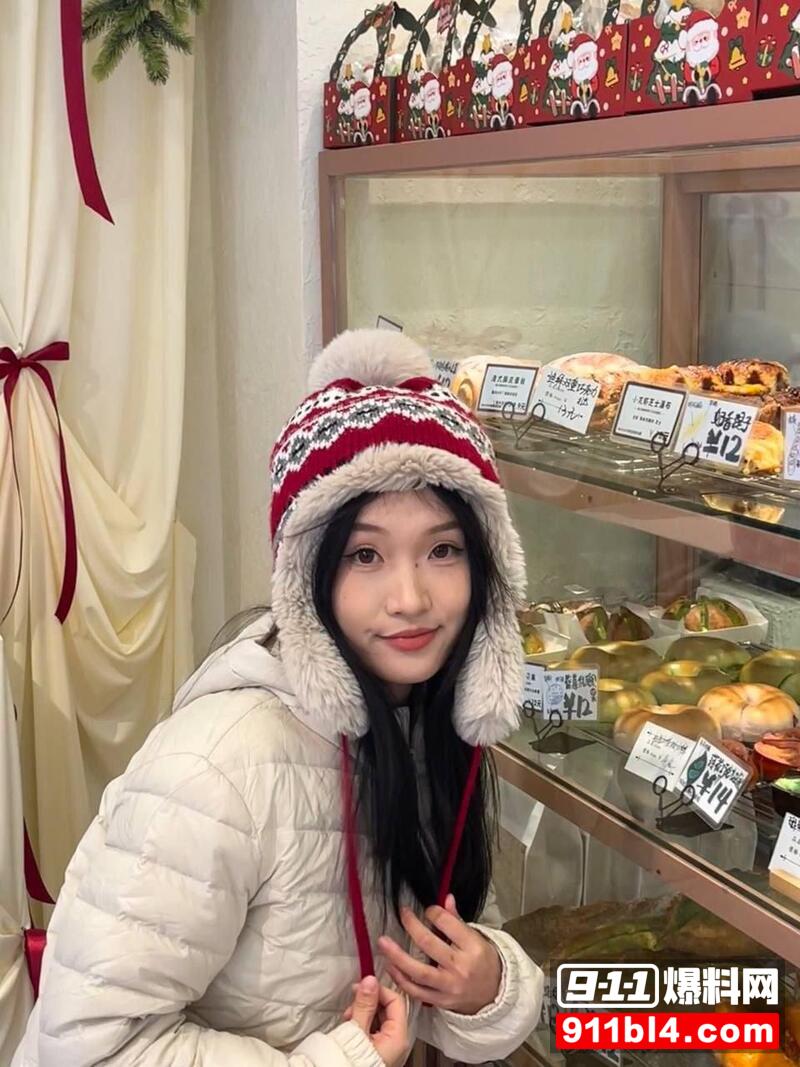 周羽彤调教深喉 2 周羽彤调教深喉 2