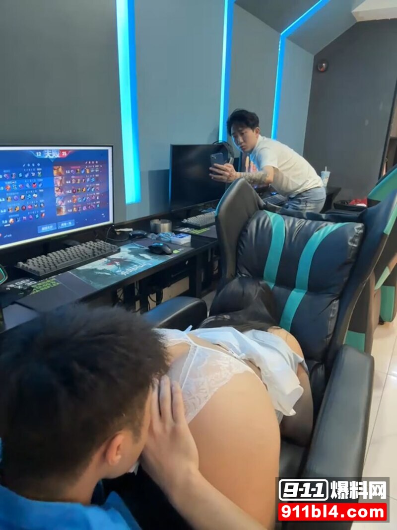 TTbeibi178网吧做爱 7 TTbeibi178网吧做爱 7