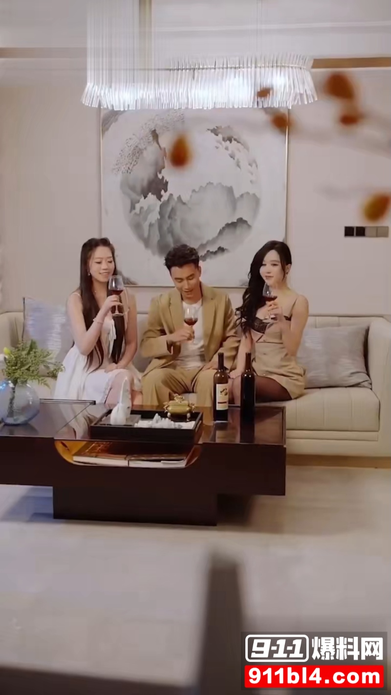 擦边短剧《她们的禁忌游戏》 15