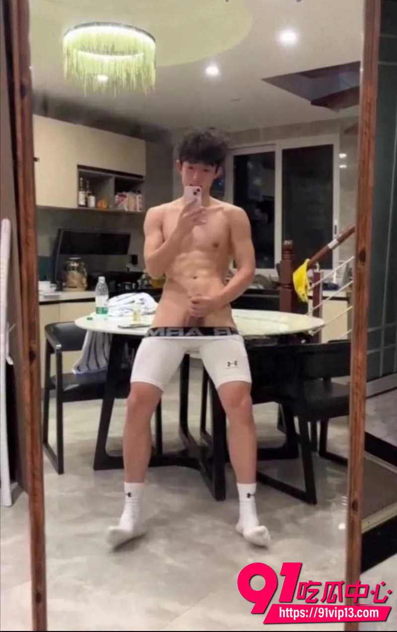 抖音薄肌网红闫清源  3
