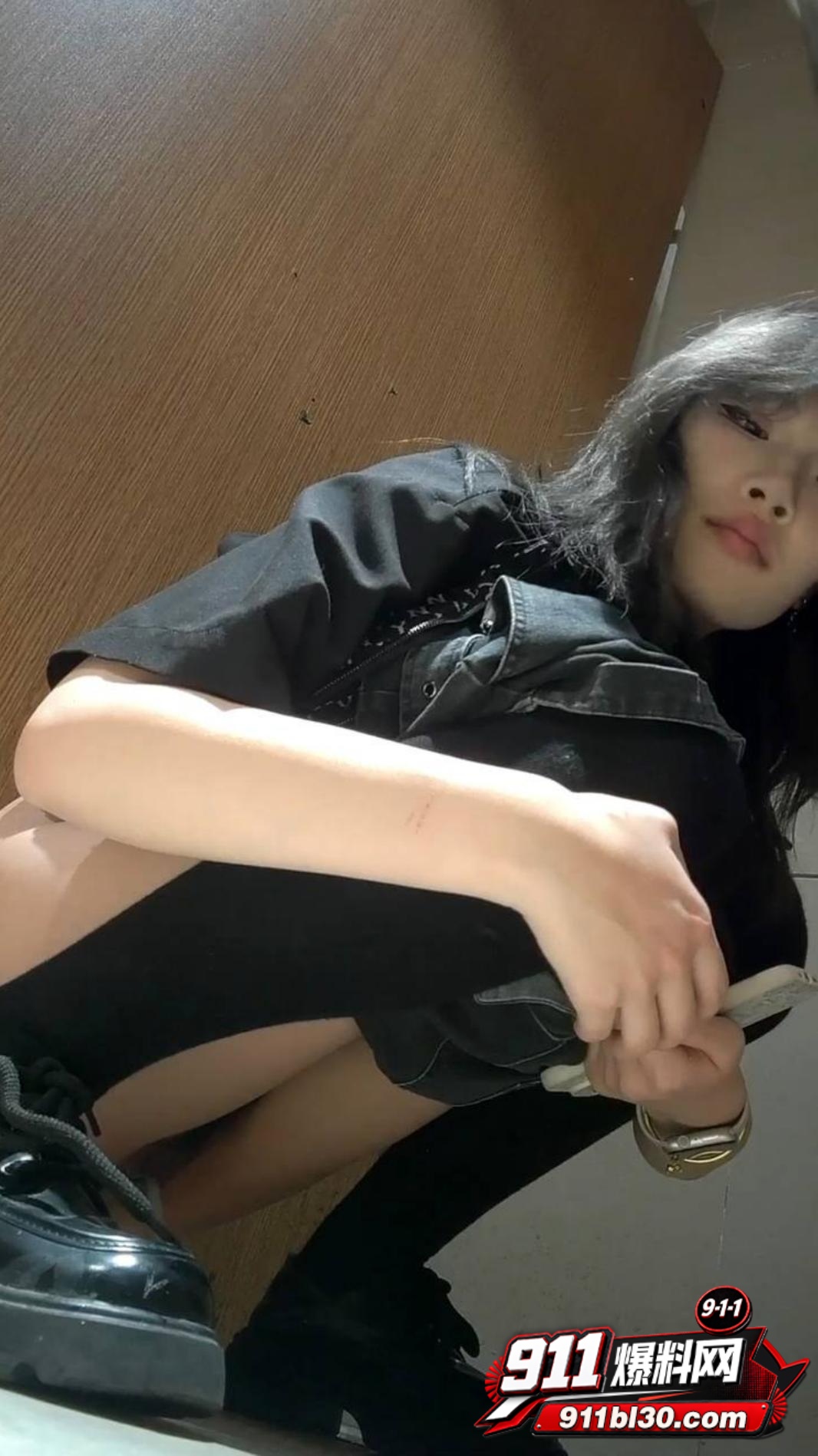 女厕偷拍1 女厕偷拍1