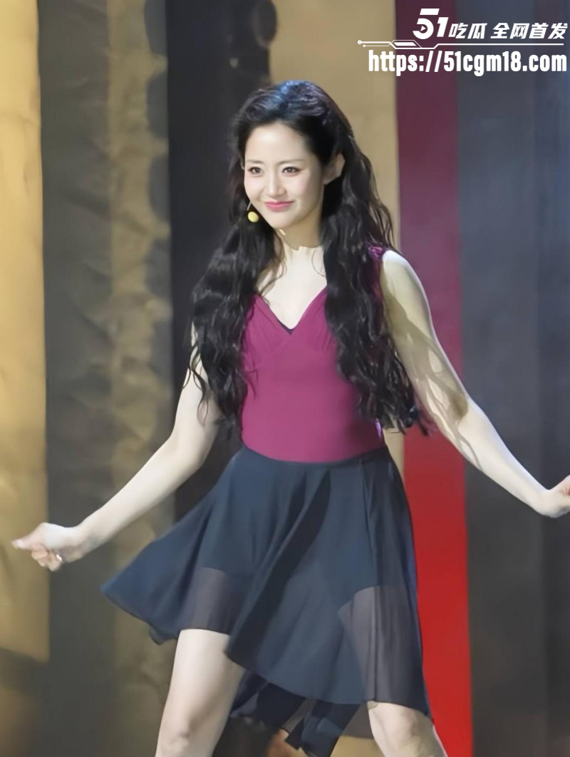 万千惠拿裸照当婚礼迎宾照09