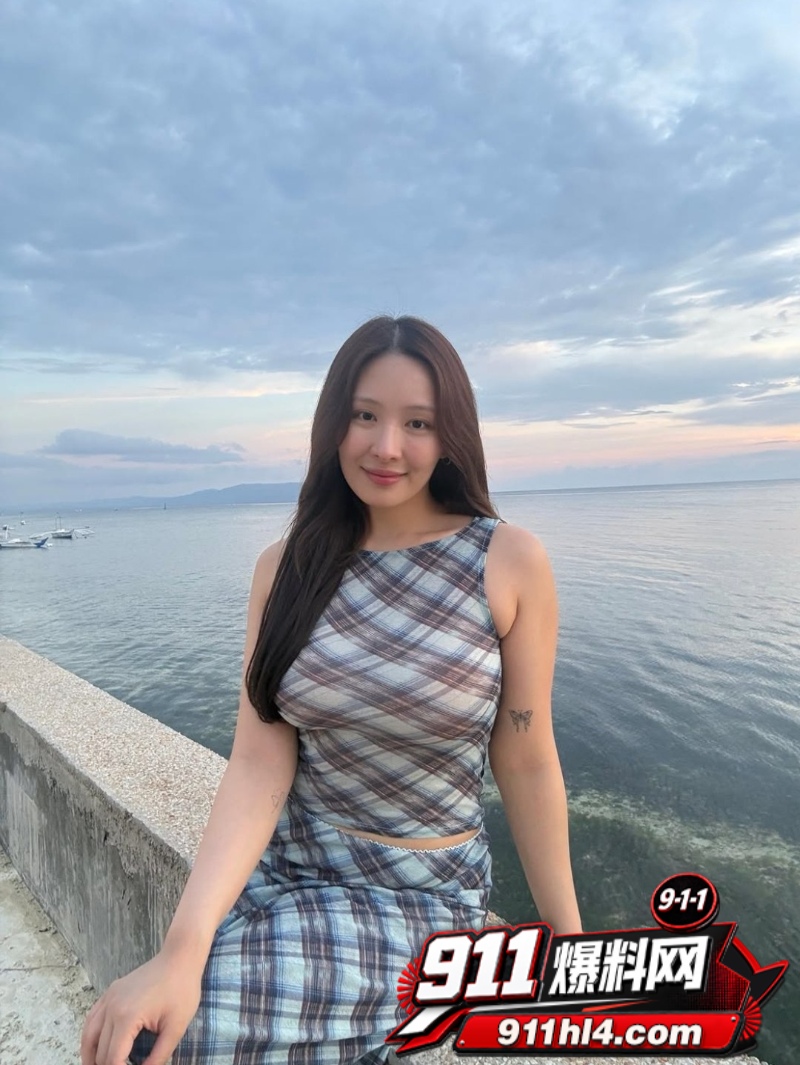 高颜值巨乳模特儿与金主私拍性爱合集流出2 高颜值巨乳模特儿与金主私拍性爱合集流出2