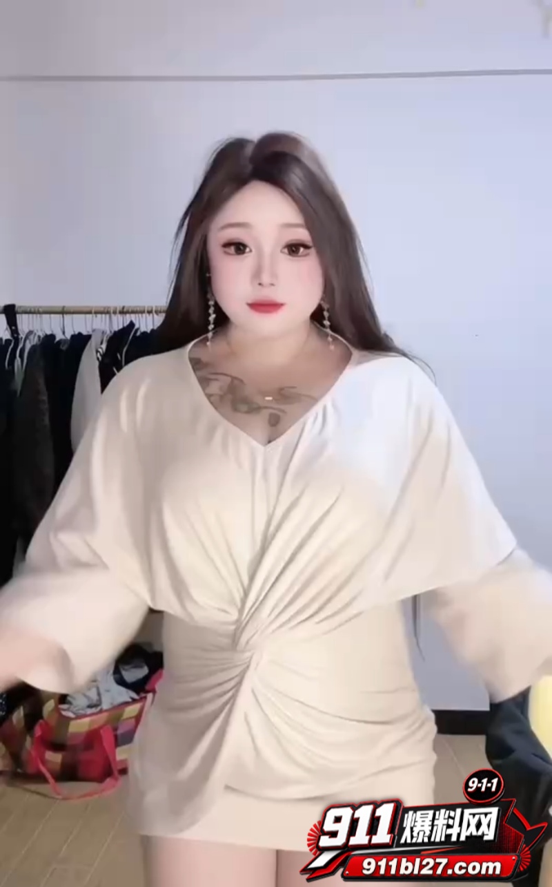 快手巨乳网红杨大大又炸圈 8 快手巨乳网红杨大大又炸圈 8