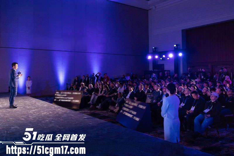 吉利发布会现场老年观众表演约炮 2