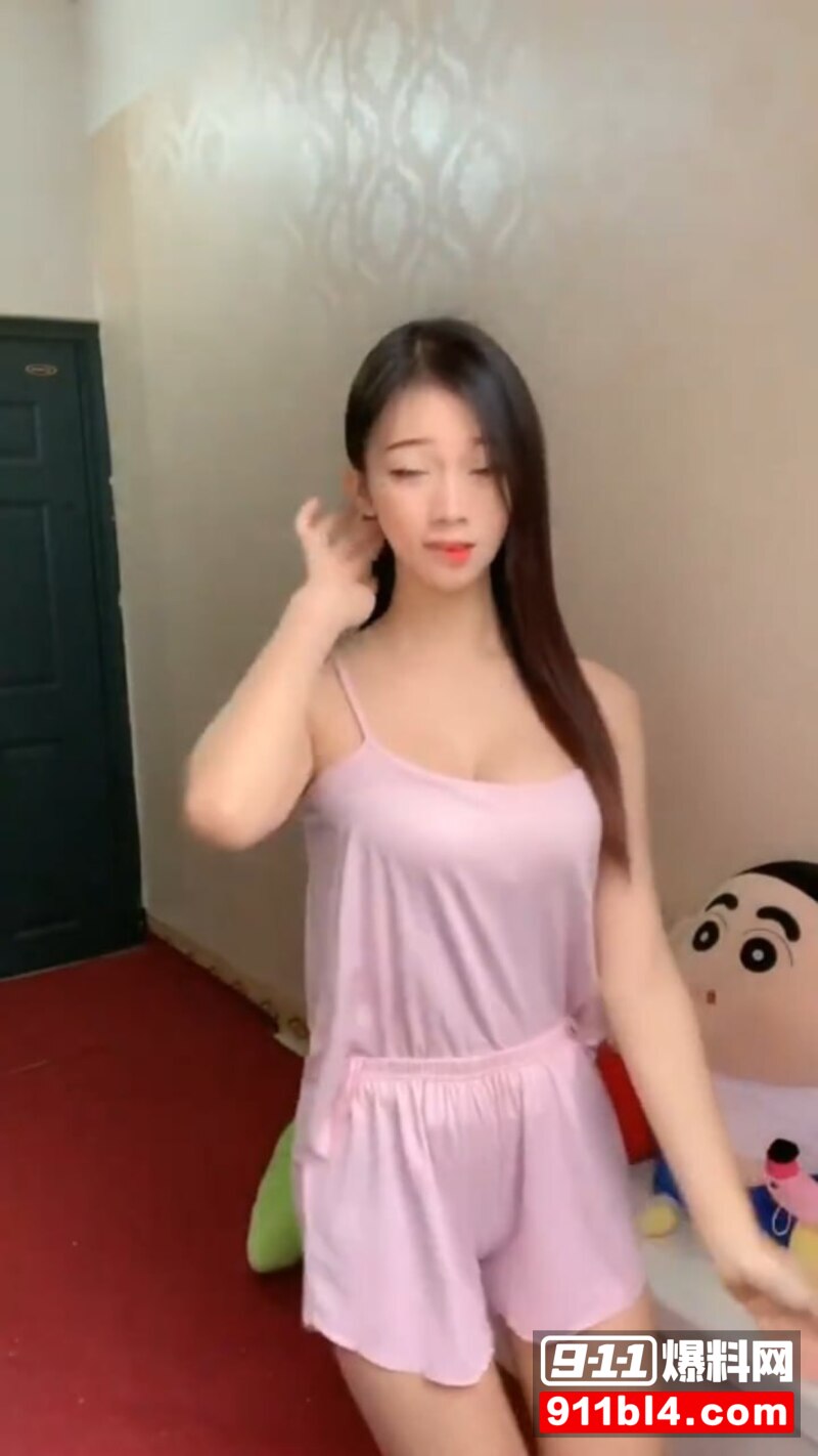 小霜霜巨乳热舞 6