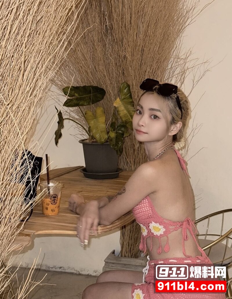 子欣露脸口交 4