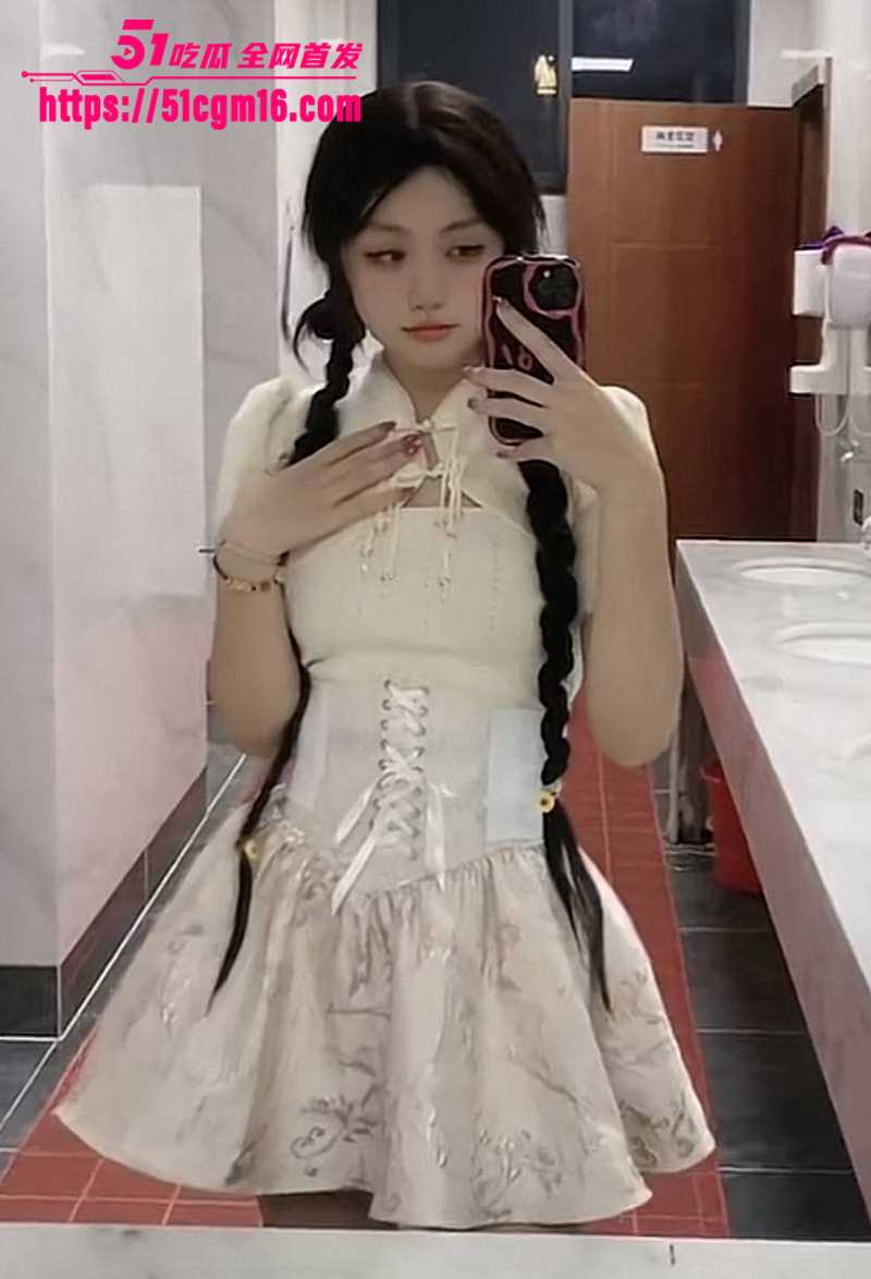 古装大奶少妇王静跟男友性爱视频泄漏3拷贝