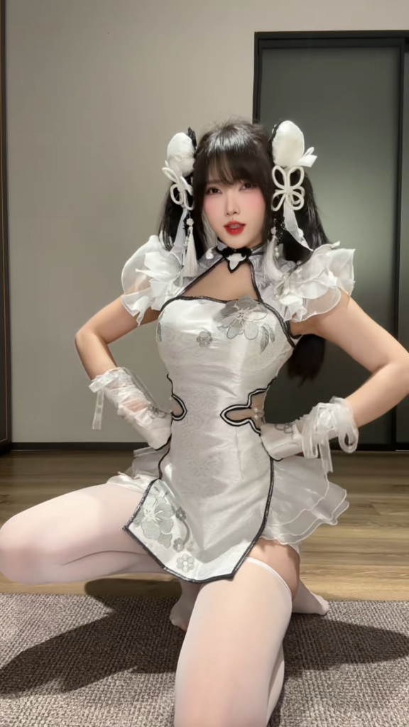 32万粉丝抖音魅魔御姐琳铛定制大尺度视频外流