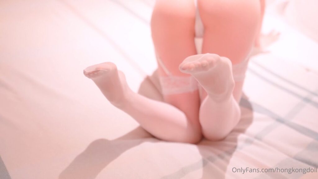 OnlyFans纯欲天花板玩偶姐姐HongKongdoll最新作品《蕾丝夜》