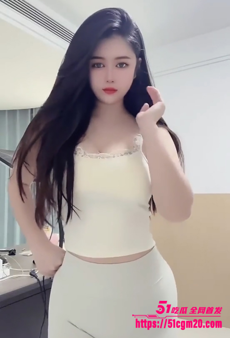 快手福利风骚高挑御姐依依想抱抱骚舞1V1裸舞自慰视频合集4拷贝