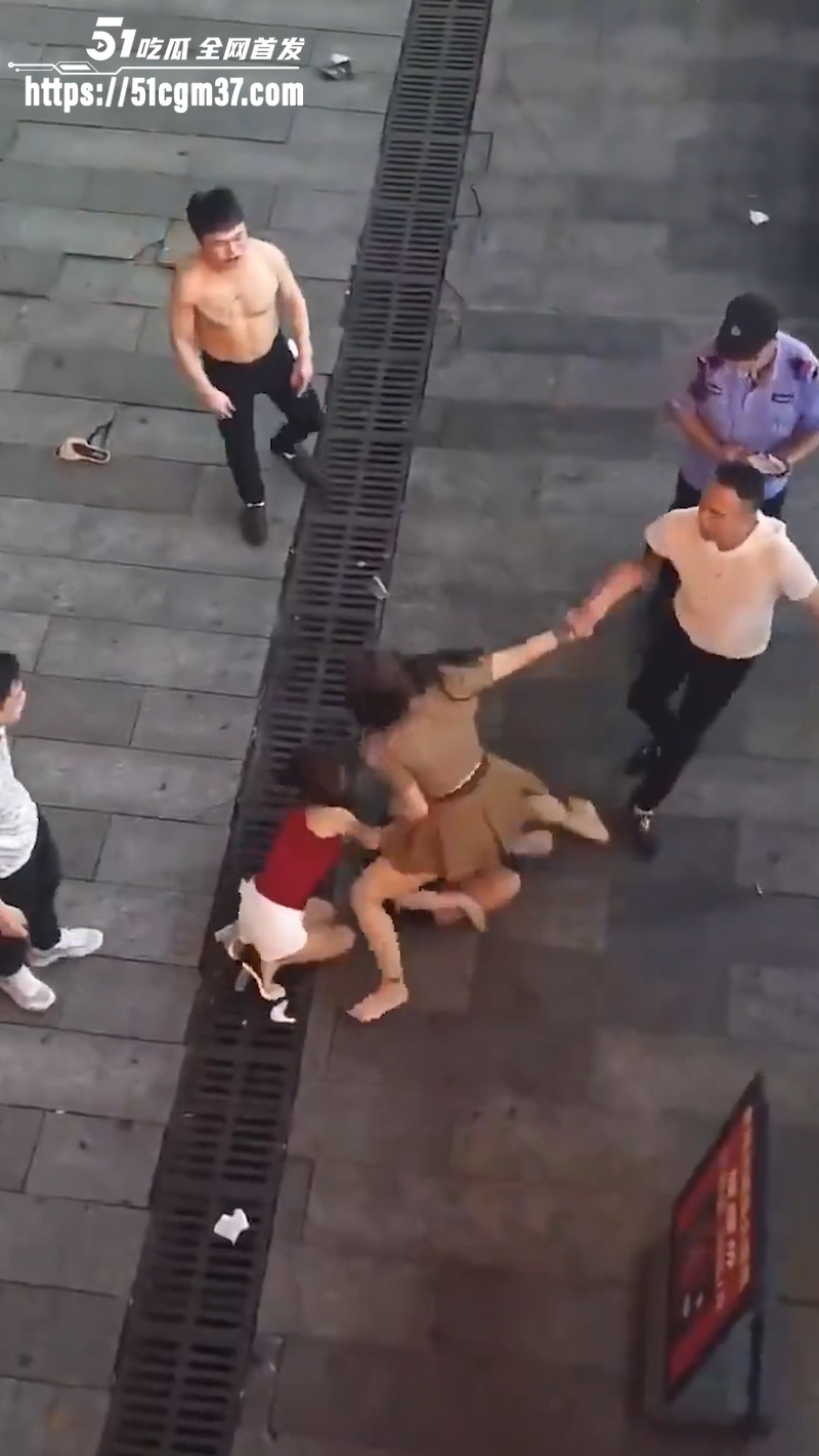 双女街头互殴 6 双女街头互殴 6