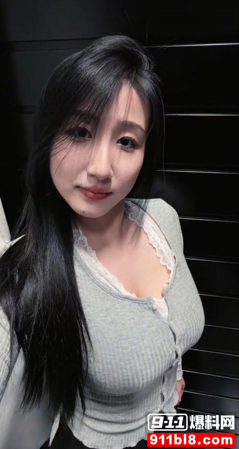 抖音巨乳少妇今晚不睡 30 抖音巨乳少妇今晚不睡 30