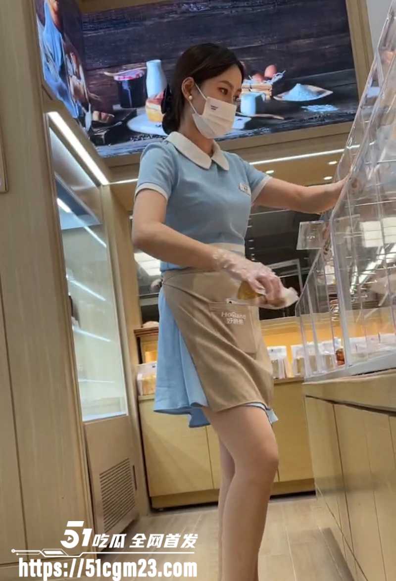 好利来小姐姐抄底偷拍福利 3 拷贝