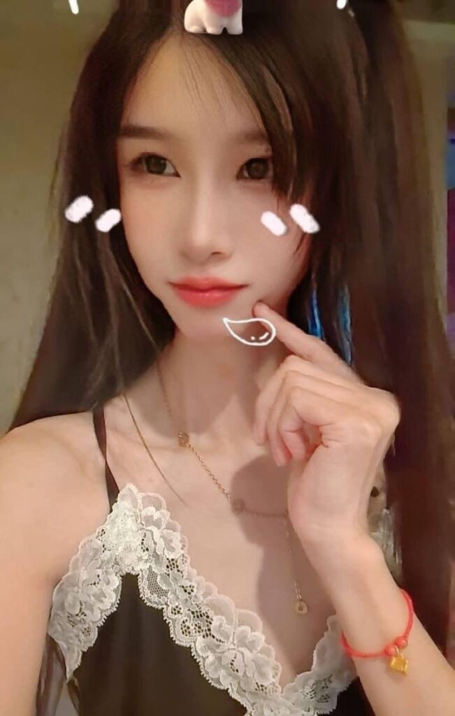 长文曝光NoNo俱乐部陪玩小水恋爱期间脚踏多只船吸引女老板