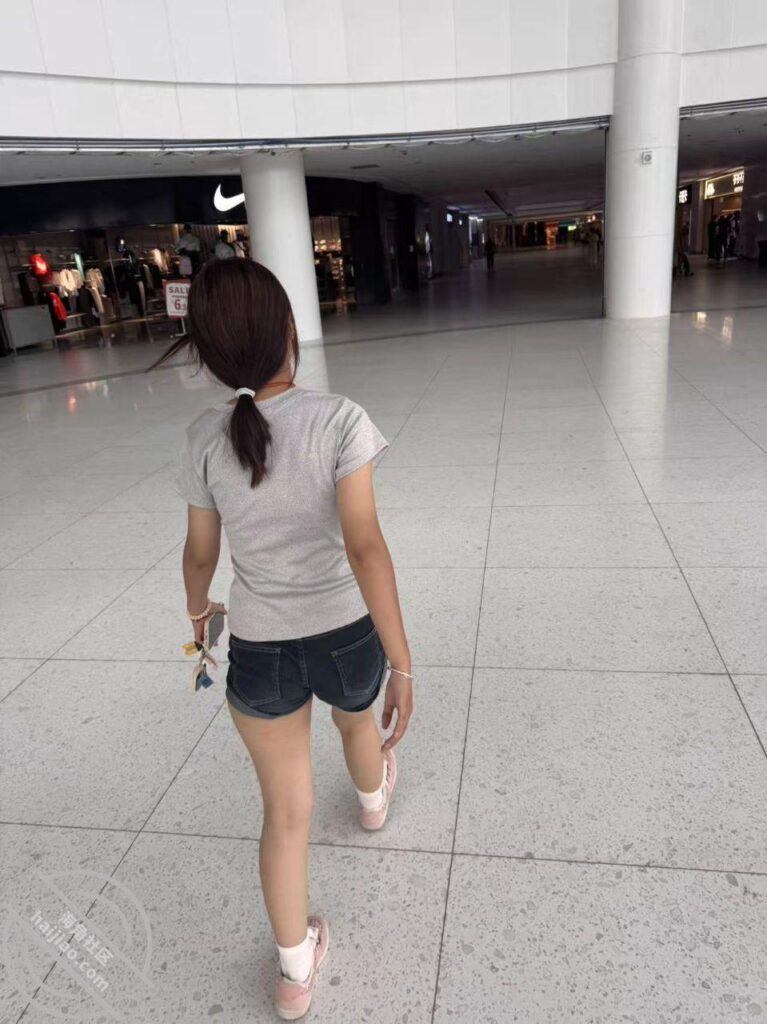 [长篇连载:继妹与我]为了报复后妈破坏我的家庭盯上了同父异母的妹妹-来自海角社区的真实故事经历